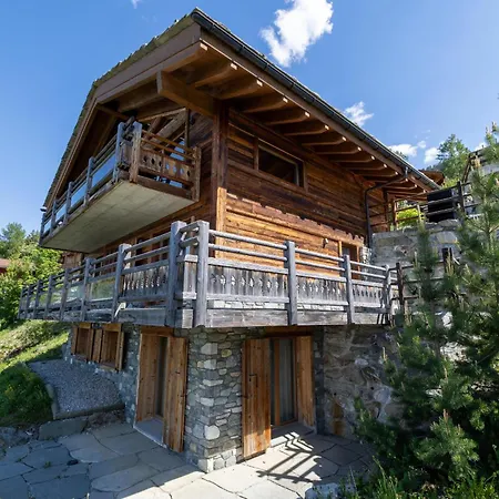 Oak Tree - On The Slope - Luxury! شاليه نينداز