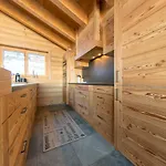 木屋 奢华滑雪场橡树木屋！